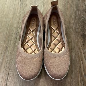 ☘️ ST. PADDY'S DAY SALE ☘️ Michael Kors rose gold sparkle slip ons